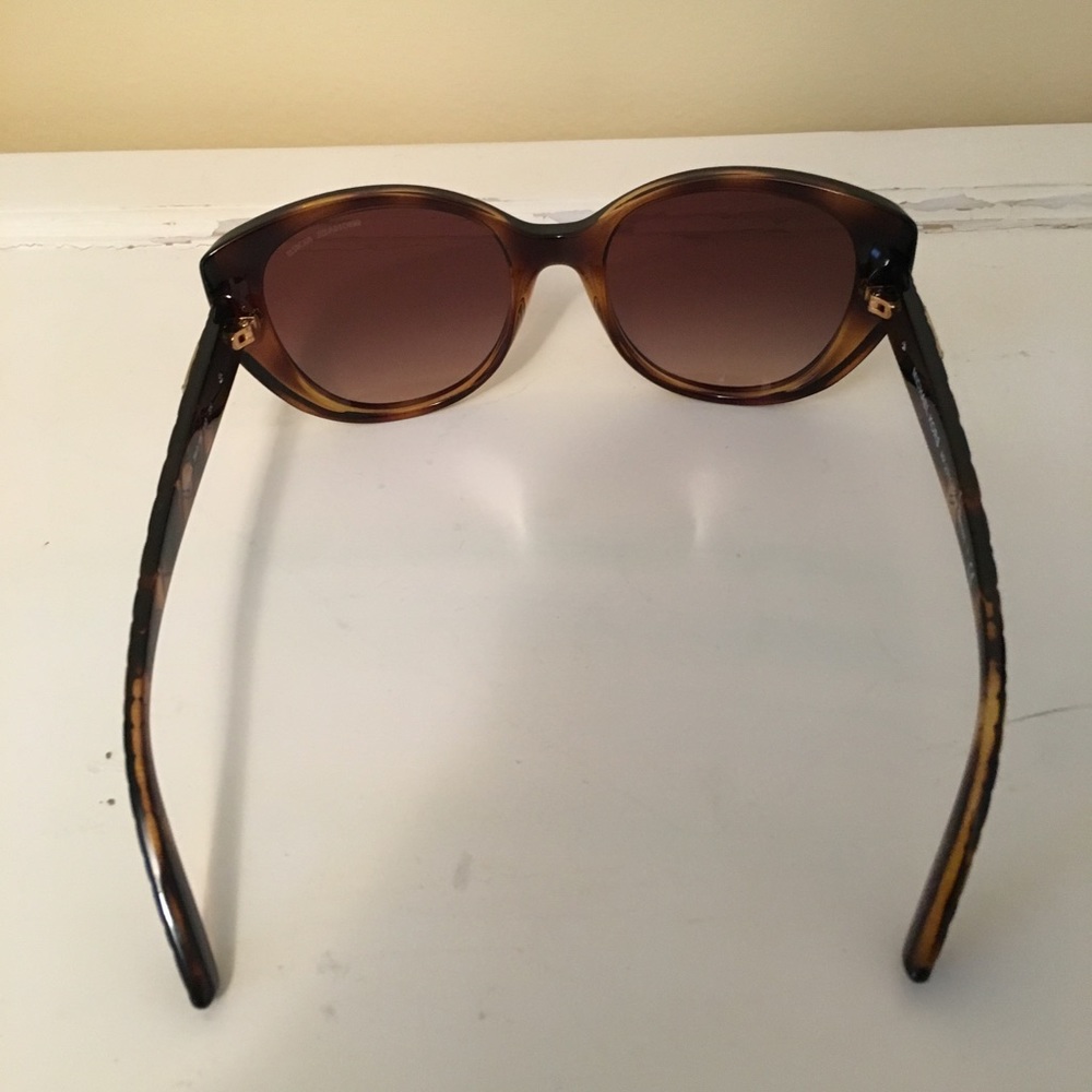 Sunglasses - Picture 3 of 6